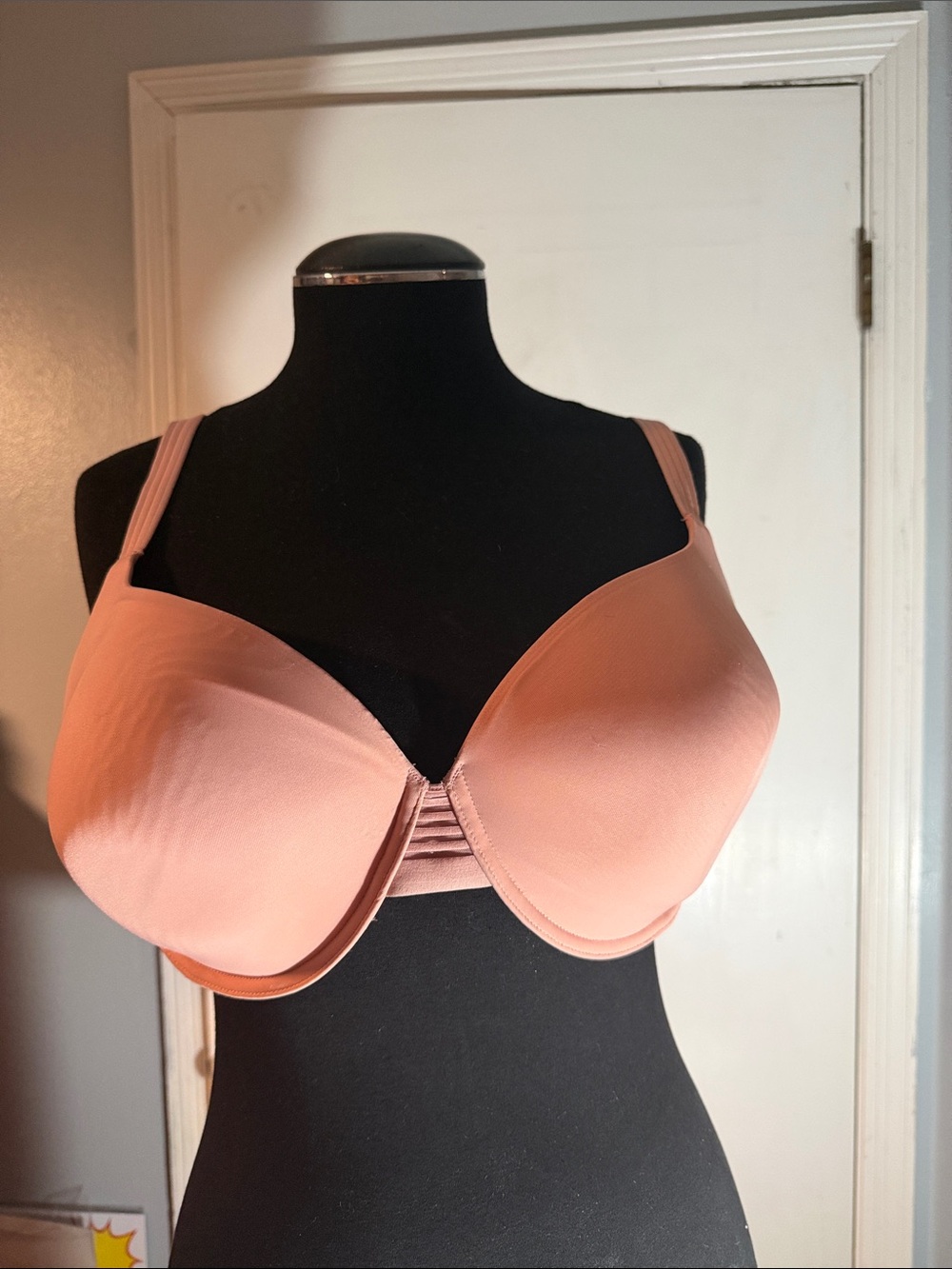 Le Mystere Smooth Underwire Bra in Peach